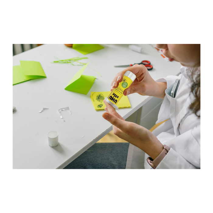 UHU Stic 40g – Lösungsmittelfreier Klebestift für Papier, Karton & Fotos