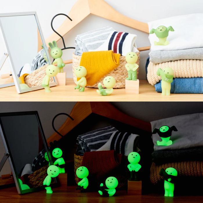 Original  Smiski dressing-Serie – Leuchtende Sammelfigur Blindbox