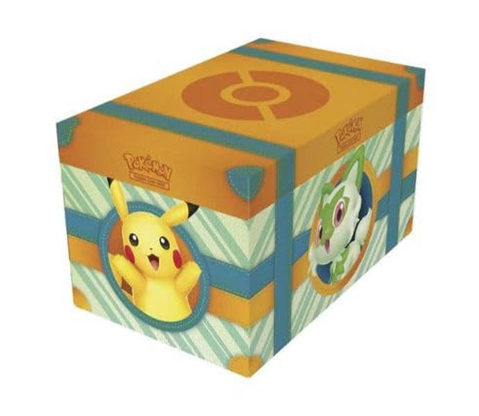 Paldeas Abenteuer Koffer - DEUTSCH - mit 7 holografischen Karten und vielem mehr + Heartforcards® Versandschutz